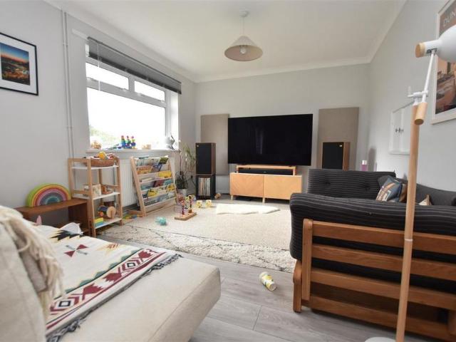 3 bedroom detached house to rent