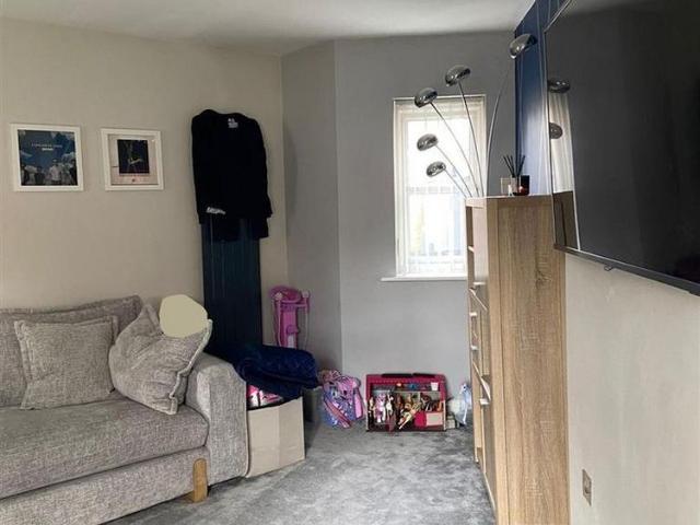 3 bedroom detached house to rent