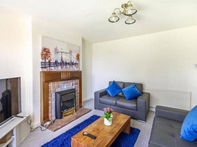 3 bedroom detached house to rent