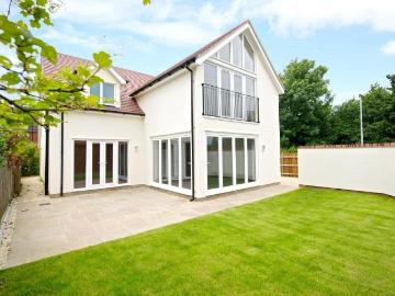 3 bedroom detached house to rent