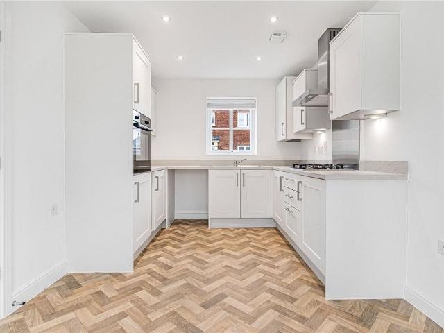 3 bedroom detached house to rent