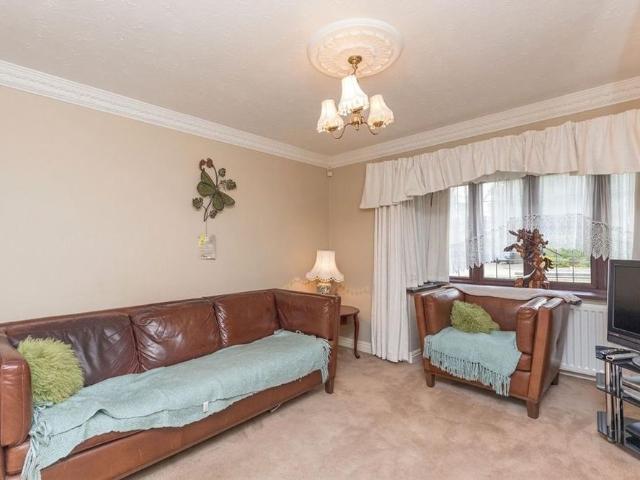 3 bedroom detached house to rent