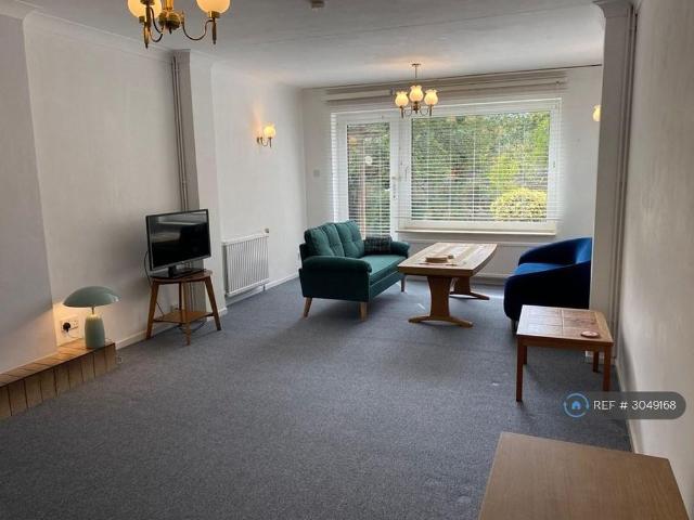 3 bedroom detached house to rent