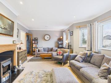 3 bedroom detached house to rent