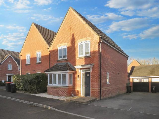 3 bedroom detached house to rent