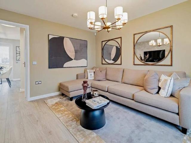 3 bedroom detached house to rent