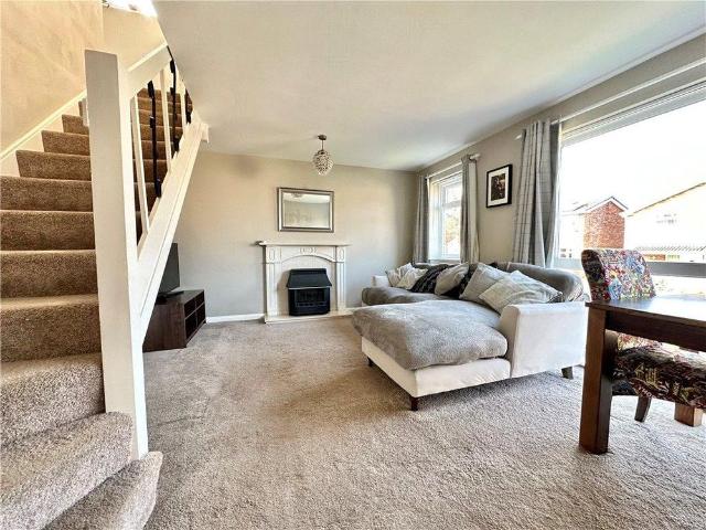 3 bedroom detached house to rent