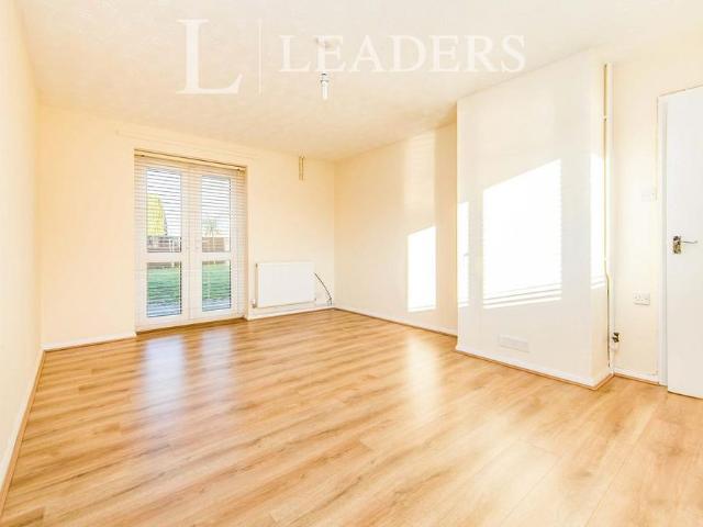 3 bedroom detached house to rent