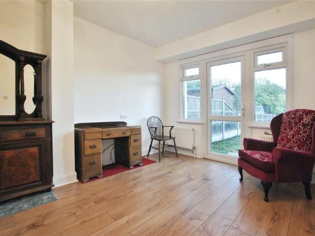 3 bedroom detached house to rent