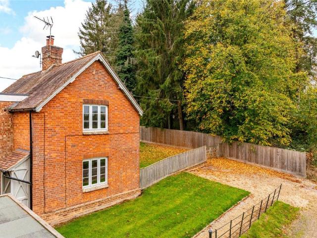 3 bedroom detached house to rent