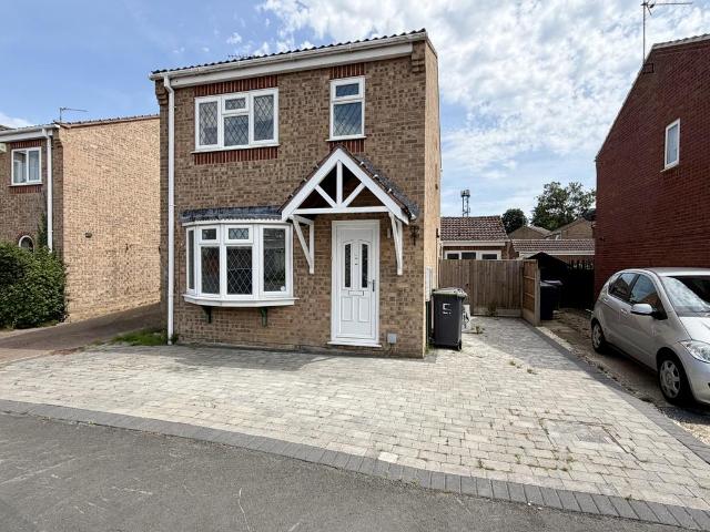 3 bedroom detached house to rent