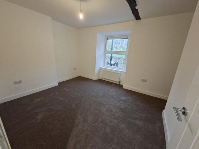 3 bedroom detached house to rent