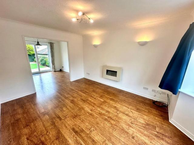 3 bedroom detached house to rent
