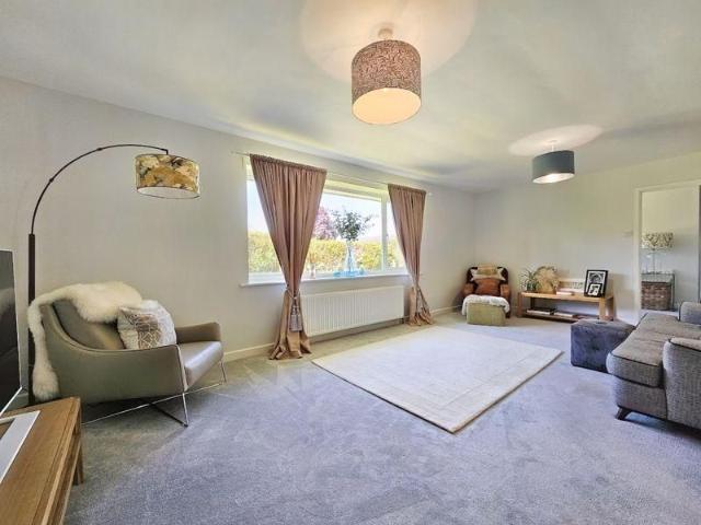 3 bedroom detached house to rent