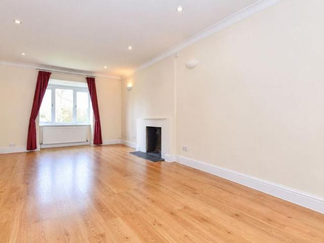 3 bedroom detached house to rent