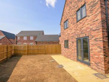 3 bedroom detached house to rent