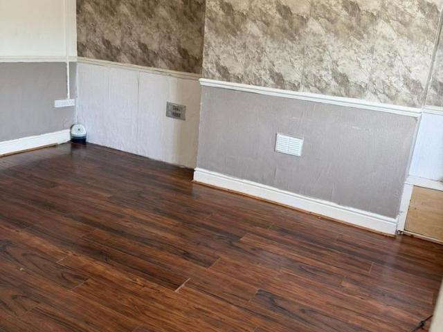 3 bedroom detached house to rent