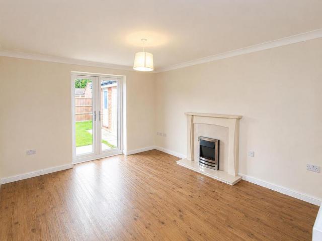 3 bedroom detached house to rent
