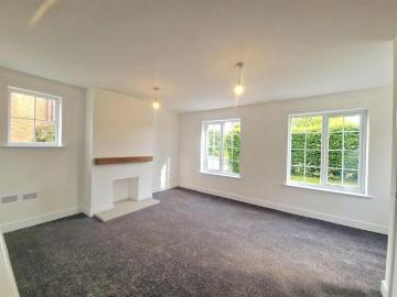 3 bedroom detached house to rent