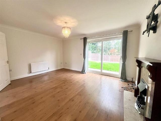 3 bedroom detached house to rent