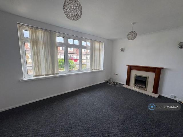 3 bedroom detached house to rent