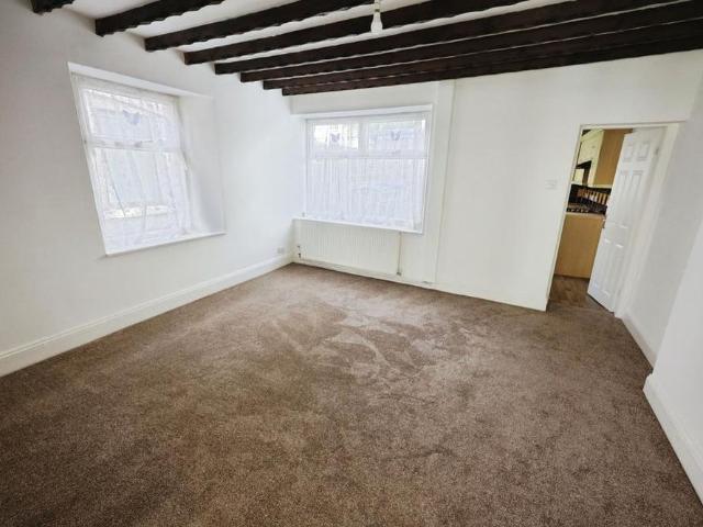 3 bedroom detached house to rent