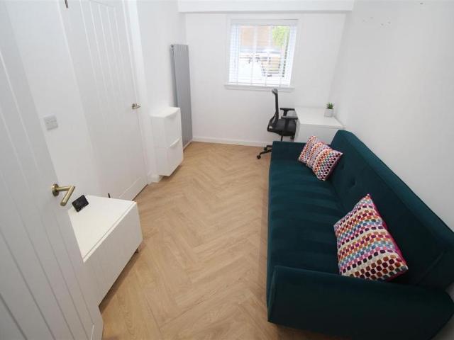 3 bedroom detached house to rent