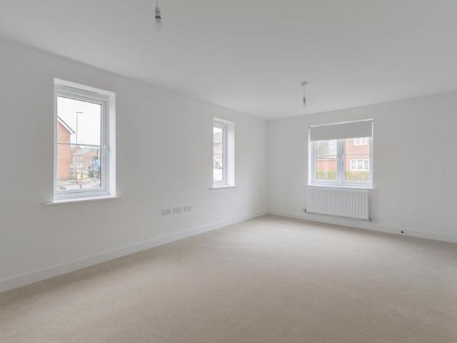 3 bedroom detached house to rent