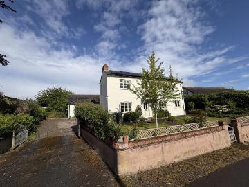 3 bedroom detached house to rent