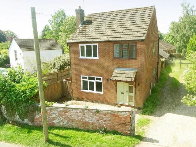 3 bedroom detached house to rent