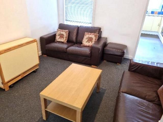3 bedroom detached house to rent