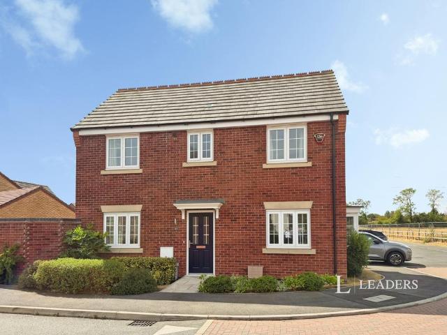 3 bedroom detached house to rent