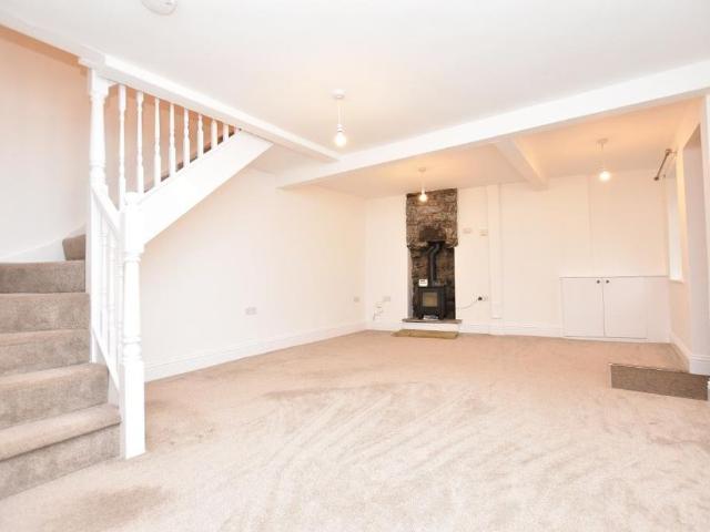 3 bedroom detached house to rent