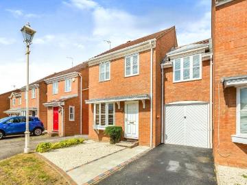 3 bedroom detached house to rent