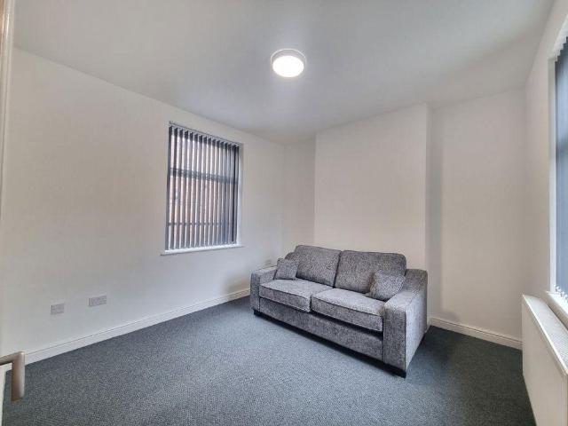 3 bedroom detached house to rent