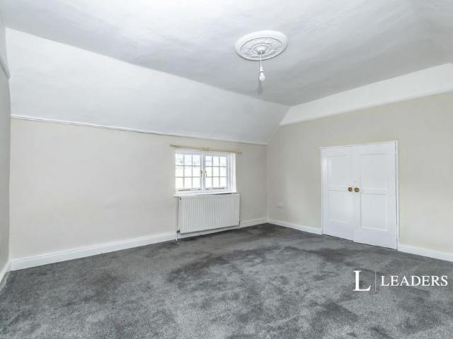 3 bedroom detached house to rent