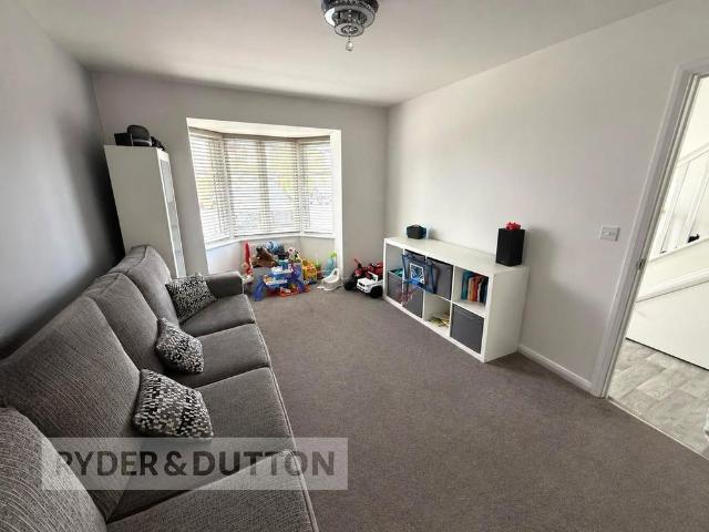 3 bedroom detached house to rent