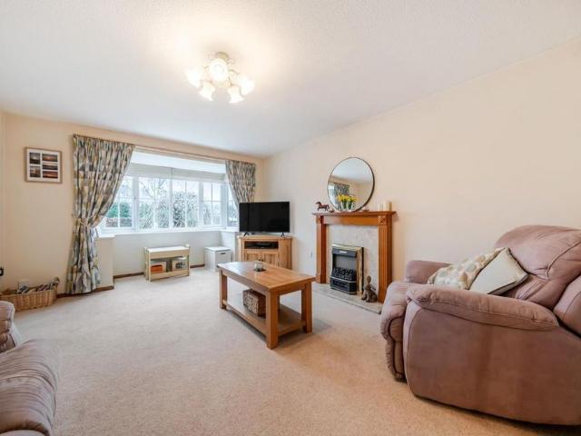 3 bedroom detached house to rent