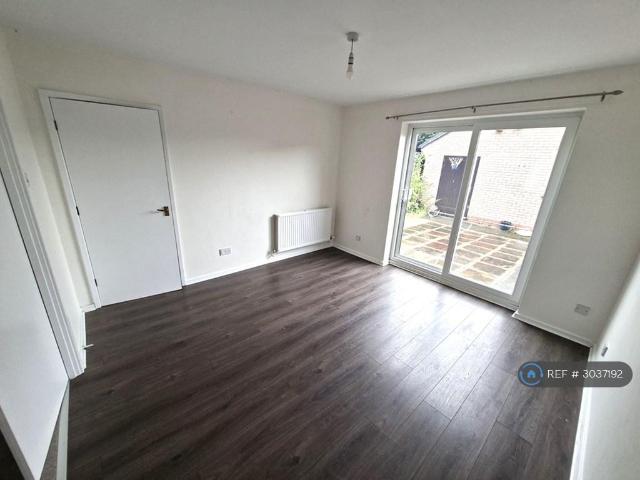 3 bedroom detached house to rent