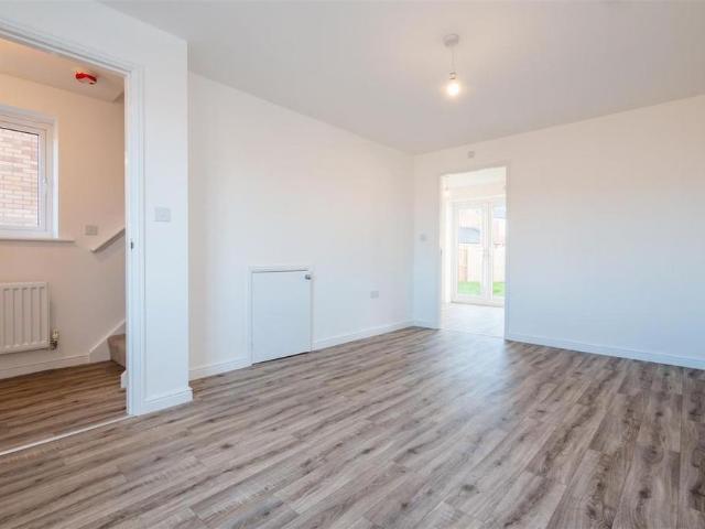 3 bedroom detached house to rent