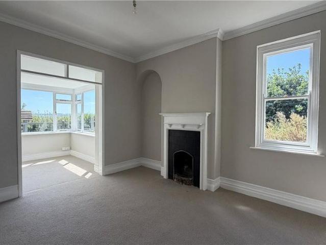 3 bedroom detached house to rent