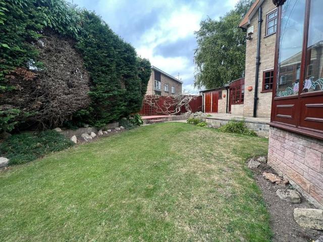 3 bedroom detached house to rent