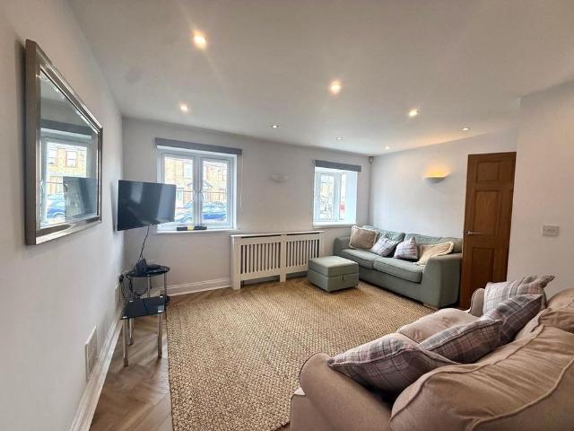 3 bedroom detached house to rent