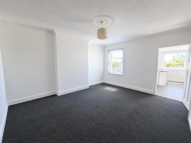 3 bedroom detached house to rent