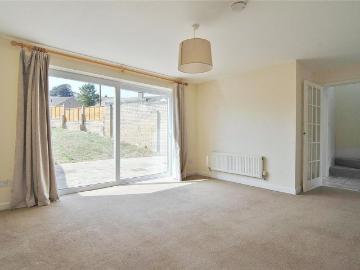 3 bedroom detached house to rent