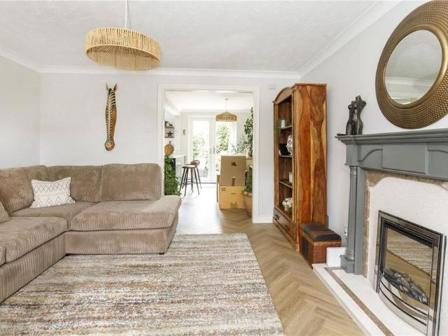3 bedroom detached house to rent
