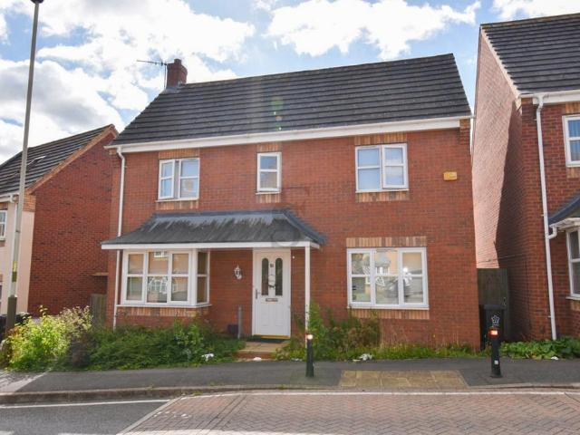 3 bedroom detached house to rent