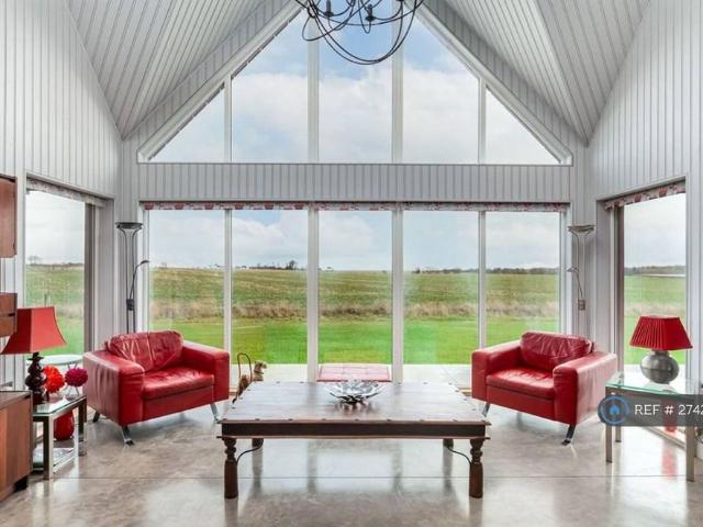 3 bedroom detached house to rent