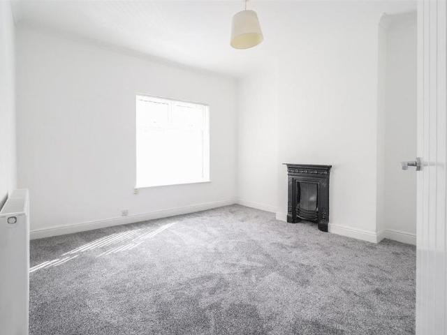 3 bedroom detached house to rent