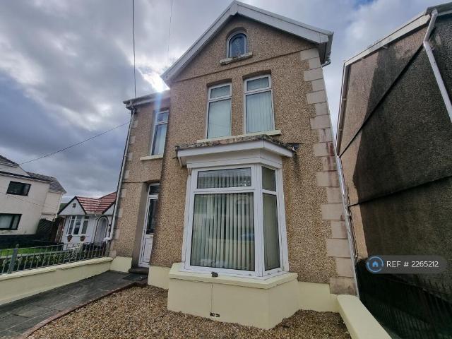 3 bedroom detached house to rent